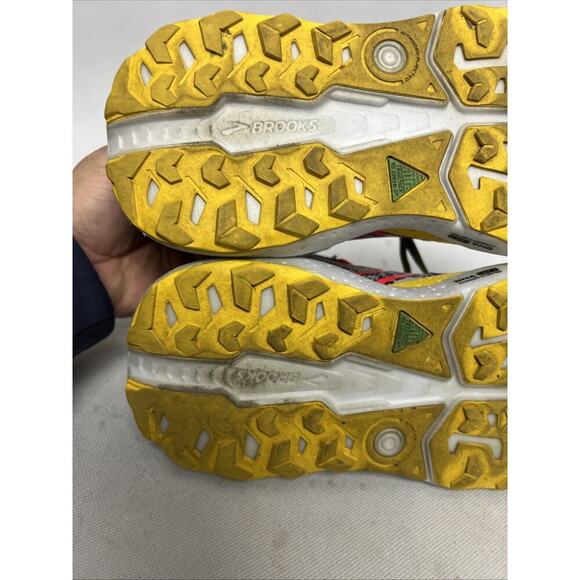 Brooks Womens Caldera 7 Running Shoes Size 8.5 Beige Trail  Brooks Caldera 7 Shoes Womens Size 8.5 Gray Sneakers Trail Running Athletic